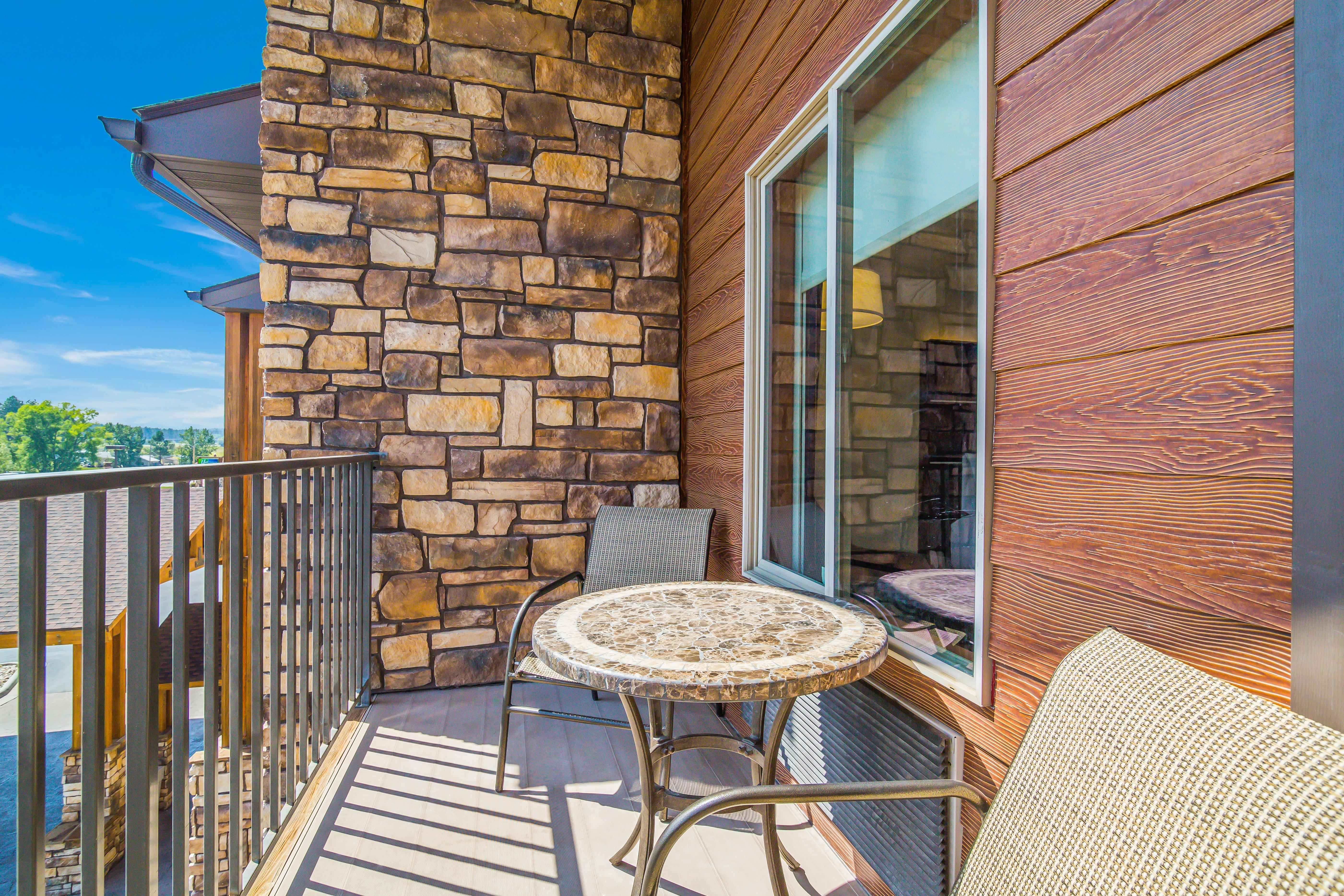 Holiday Inn Express & Suites Custer-Mt Rushmore Exterior photo