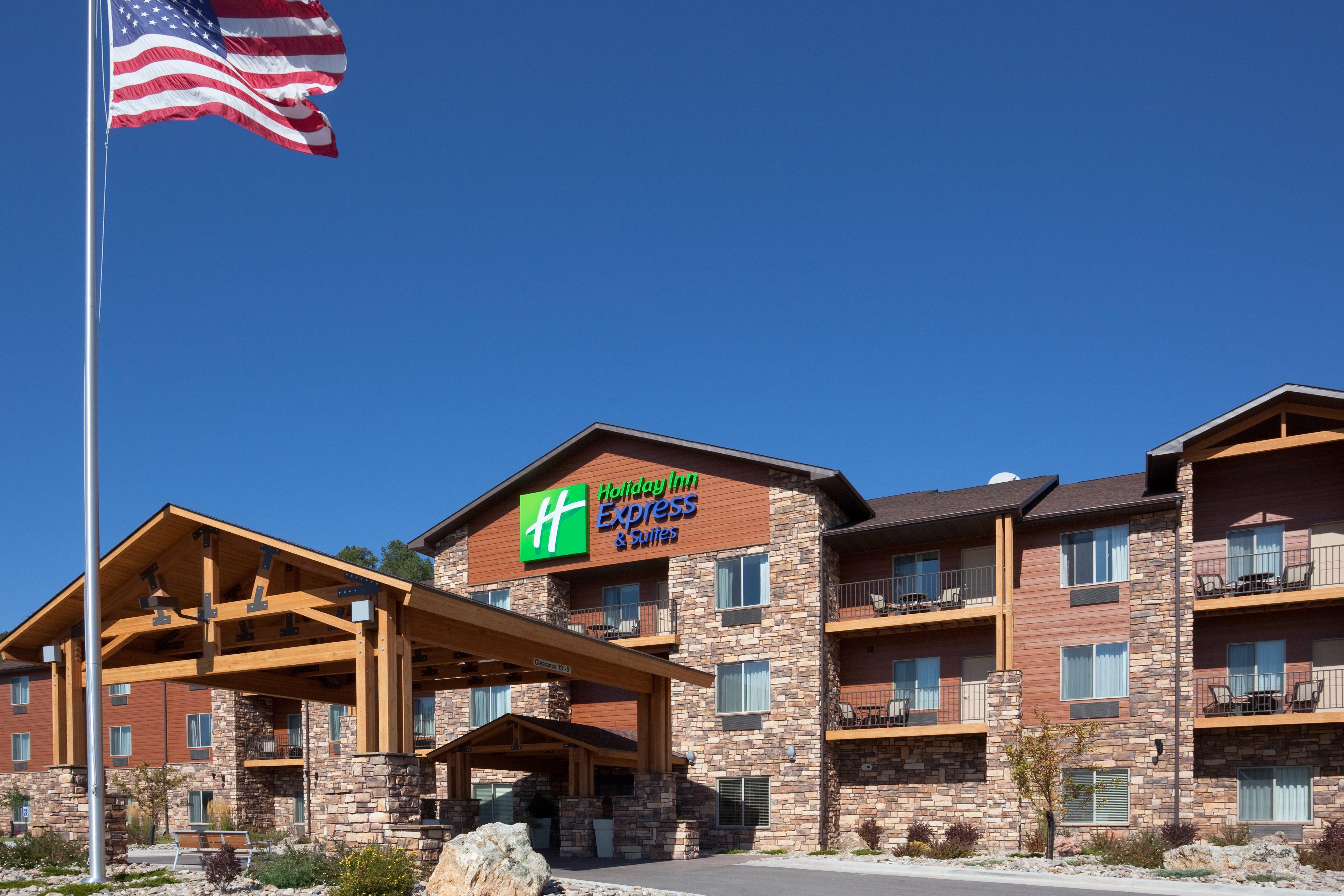 Holiday Inn Express & Suites Custer-Mt Rushmore Exterior photo